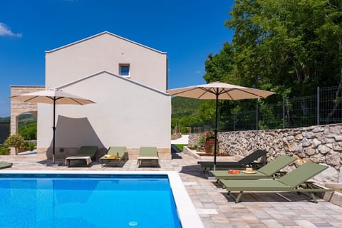 A private swimming pool (8m x 4m), perfect for refreshing dips under the sun