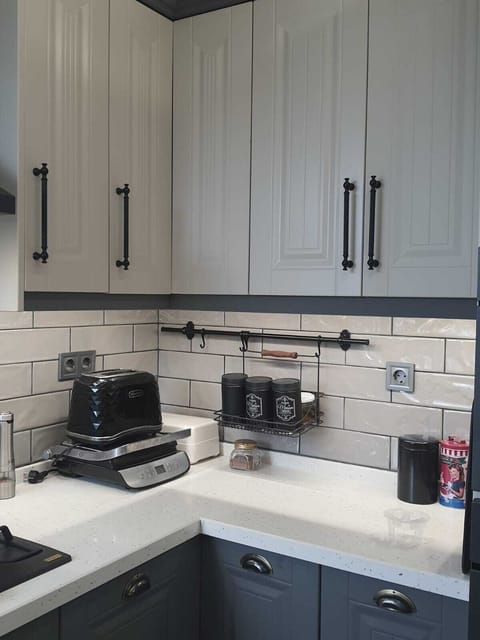 Comfort Twin Room, Beach View | Private kitchen | Full-size fridge, microwave, oven, stovetop