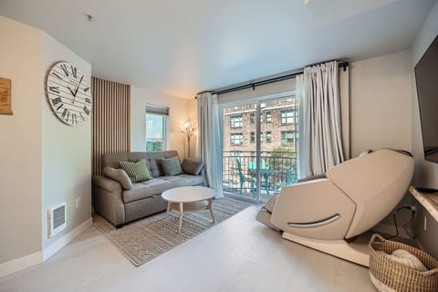 Enjoy a bright space filled with natural light and a stunning Space Needle view.