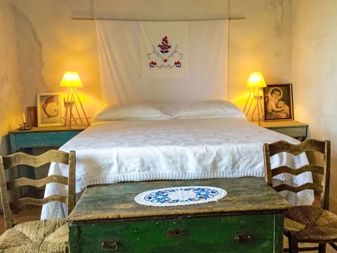 Furniture, Interior Design, Bedroom, Wall, Bed, Flooring, Wood, Floor, Bed Sheet, Linens