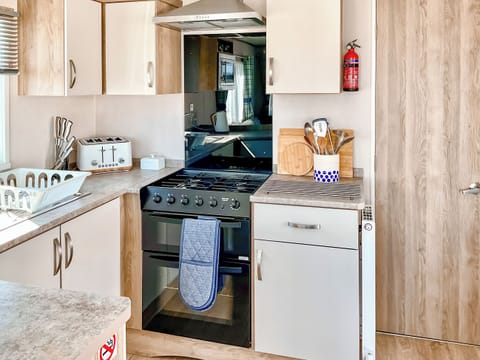 Open plan living space | Seaside Jollys, Blue Anchor