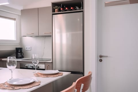 Comfort Studio | Private kitchen | Fridge, microwave, oven, stovetop
