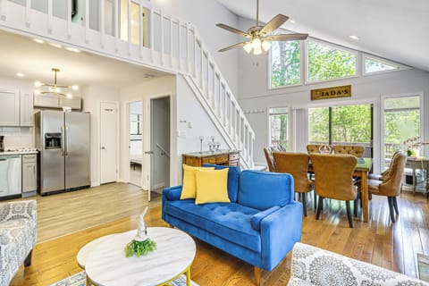 Tobyhanna Vacation Rental | 3BR | 3BA | Stairs Required | 1,250 Sq Ft