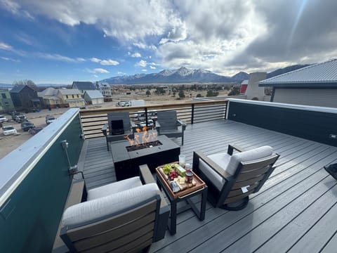 Roof Top View with fireplace Included in your stay!