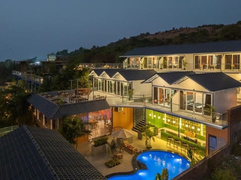 Front of property - evening/night