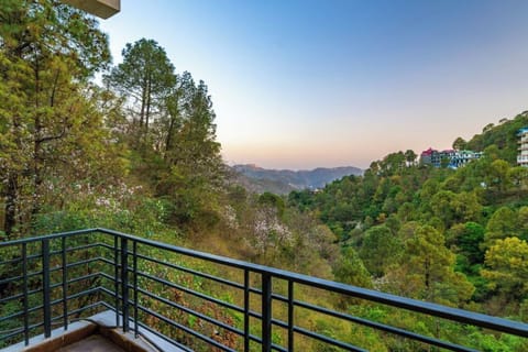Deluxe Double Room with Balcony and Valley View | Balcony