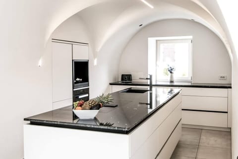 01749383-1ae7-4c14-b742-7cbeadacb126