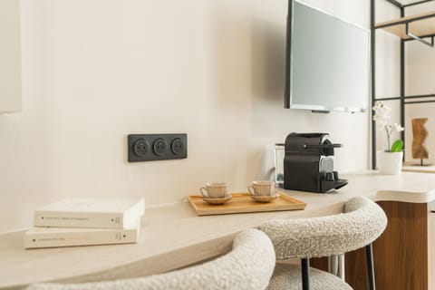 Superior Studio | Living area | 80-cm plasma TV with digital channels