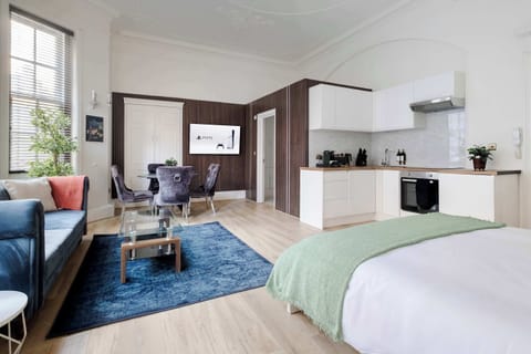 Studio | A beautifully designed studio apartment in the heart of Mayfair, Central London. The space offers all the essentials for a comfortable stay, including a 55-inch Smart TV perfectly positioned in front of the bed.