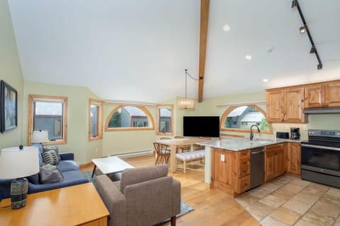 Living Room - Spacious living room with vaulted ceilings and amazing views of Ballard Peak