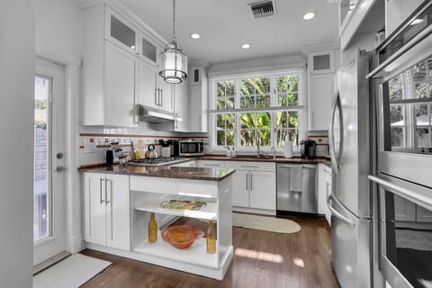 House #1 - Full Kitchen