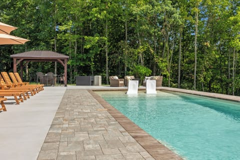 Shared Infinity Pool which is close enough to walk to