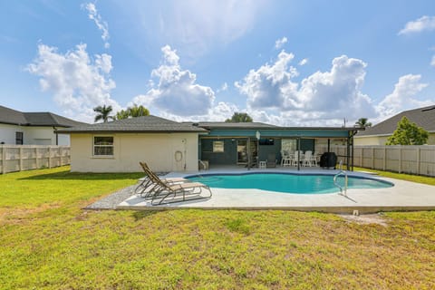 Cape Coral Vacation Rental | 3BR | 2BA | 1,400 Sq Ft | 2 Steps Required