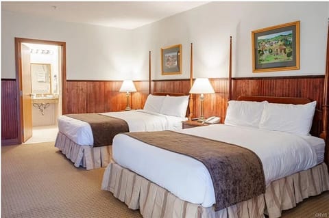 Executive Suite, Non Smoking, Balcony | Desk, laptop workspace, bed sheets