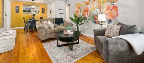 House, Multiple Beds, Patio, Garden View (726 Eastdale Drive) | Living area | 49-inch flat-screen TV with digital channels