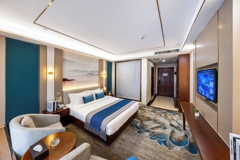 Luxury Single Room | Desk, laptop workspace, free WiFi, bed sheets