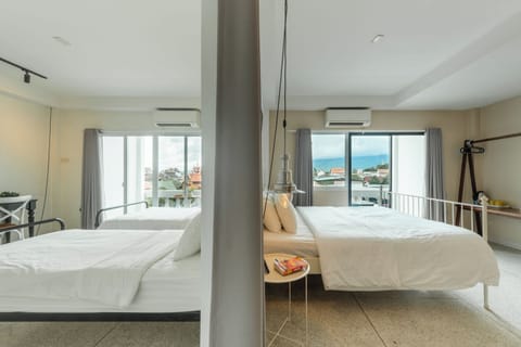 Quadruple Room, Mountain View