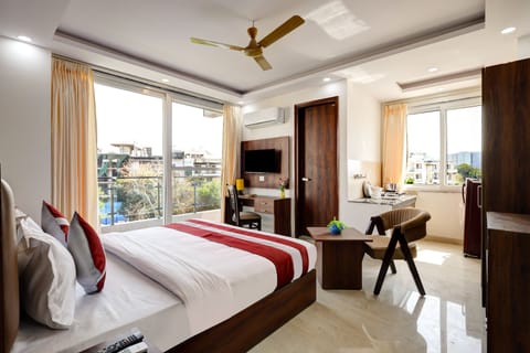 Deluxe Room | Egyptian cotton sheets, premium bedding, down comforters