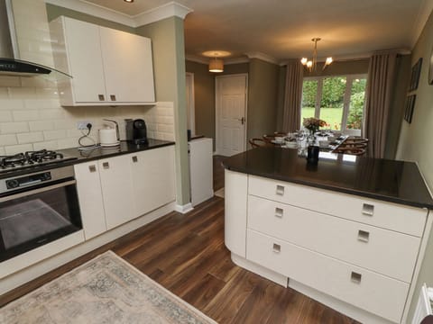 Fridge, microwave, dishwasher, toaster