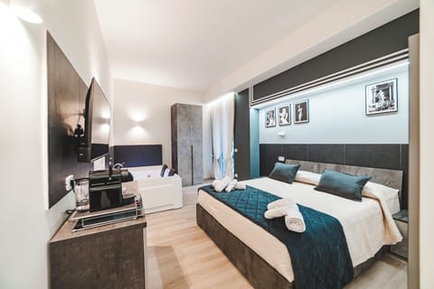 In-room safe, soundproofing, free WiFi