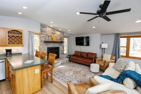 Smart TV and Fireplace!