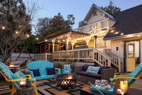 Make family memories while enjoying the firepit and stargazing in our gated yard
