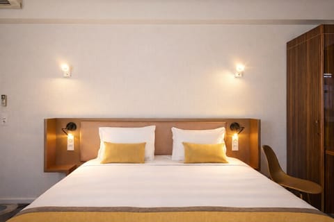 Superior Double Room, 1 Double Bed | Egyptian cotton sheets, pillowtop beds, in-room safe, desk