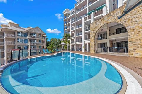 Swimming pool (1)