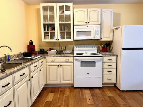 Full Size Kitchen Appliances