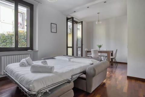 Apartment, 1 Double Bed with Sofa bed, Terrace | Living area | 32-inch LED TV with cable channels