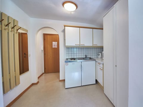 Grand House, Mountain View | Blackout drapes, iron/ironing board, free WiFi