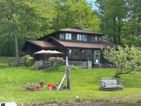 Your home-away-from home with 6 bedrooms and gorgeous outdoor views.