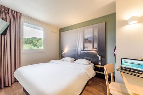 Double Room, Non Smoking | Desk, soundproofing, free WiFi, bed sheets