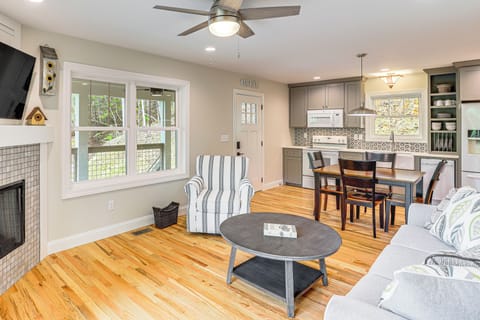 Cottage (2 Bedrooms) | Interior