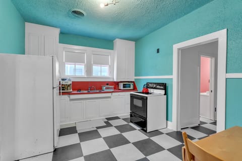 Floor, Indoors, Flooring, Kitchen, Appliance