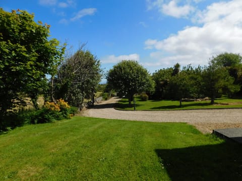 Large luscious gardens