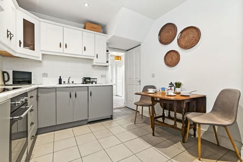 Fully equipped kitchen for all your cooking needs