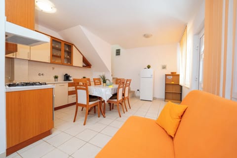 Comfort Apartment, 2 Bedrooms, Air conditioning | Living area