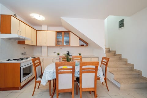 Comfort Apartment, 2 Bedrooms, Air conditioning | Interior