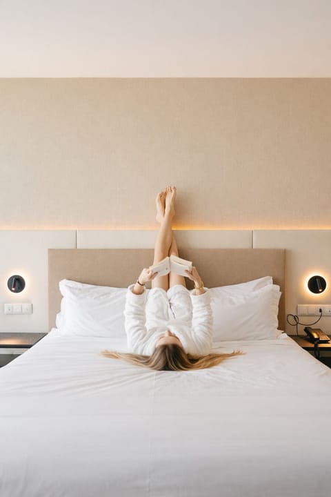 In-room safe, desk, laptop workspace, soundproofing