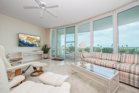 Caribe Resort B212 Living Room