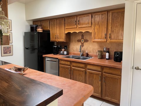 Well Appointed Kitchen includes Ice Maker, Air Fryer, Food Processor and more.