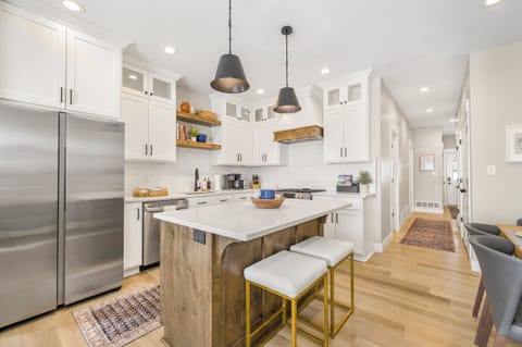 Cook with ease in a fully equipped, stylish, and spacious kitchen.