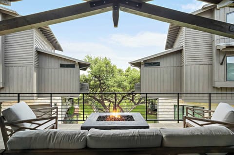 When the evening cools down, head up to the second-floor deck with your favorite drink and unwind by the warm glow of the gas firepit.