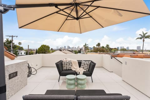 Roof deck with 360' views from San Diego City Skyline to the Pacific Ocean