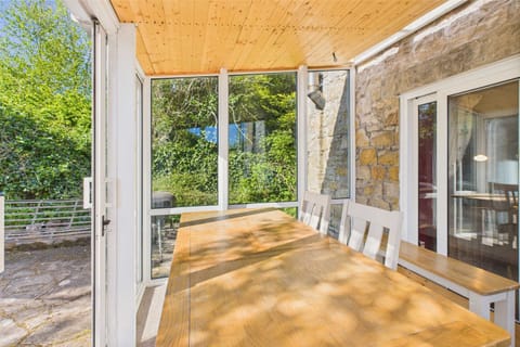 House | 1 bedroom