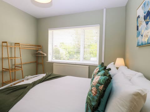 2 bedrooms, individually decorated, individually furnished, free WiFi