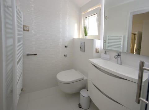 Villa (Three Bedroom Villa with Outdoor Pool) | Bathroom | Shower, bathrobes, towels