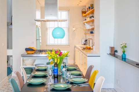 Edinburgh House, Aldeburgh: Open-plan kitchen/ diner