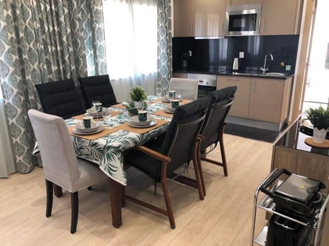 Living room/ kitchen 